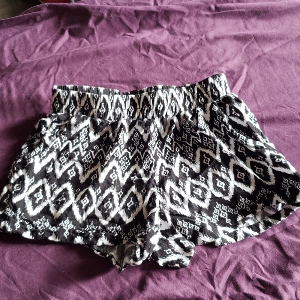 ! Comfy leisure short shorts
